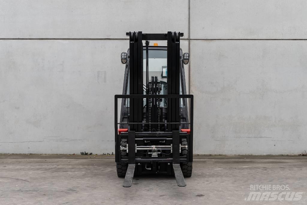 Manitou MI 25 D 柴油卡車