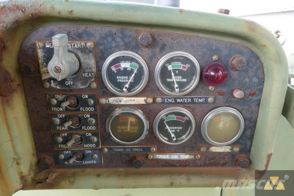 CAT D7F Ex-army 履帶推土機