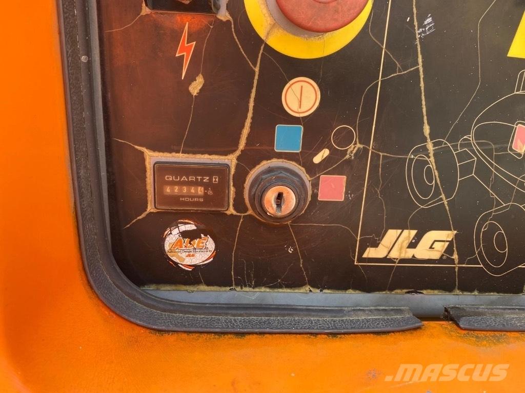 JLG 600 AJ 曲臂高空作業車