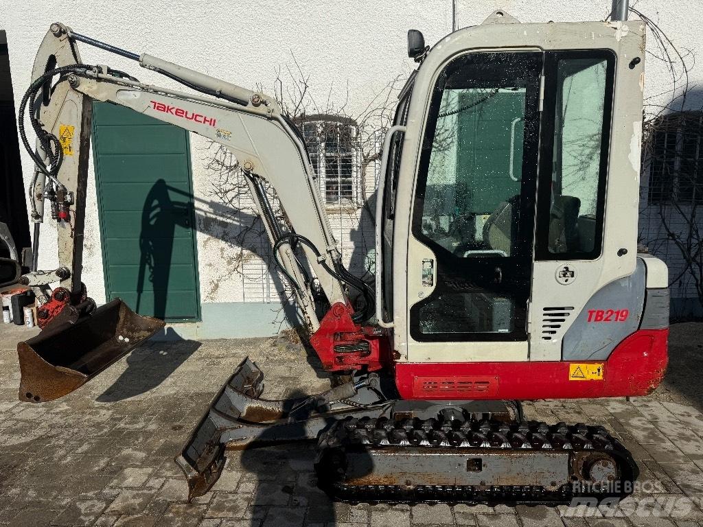 Takeuchi TB 219 小型挖土機/掘鑿機<7t(小型挖掘機)