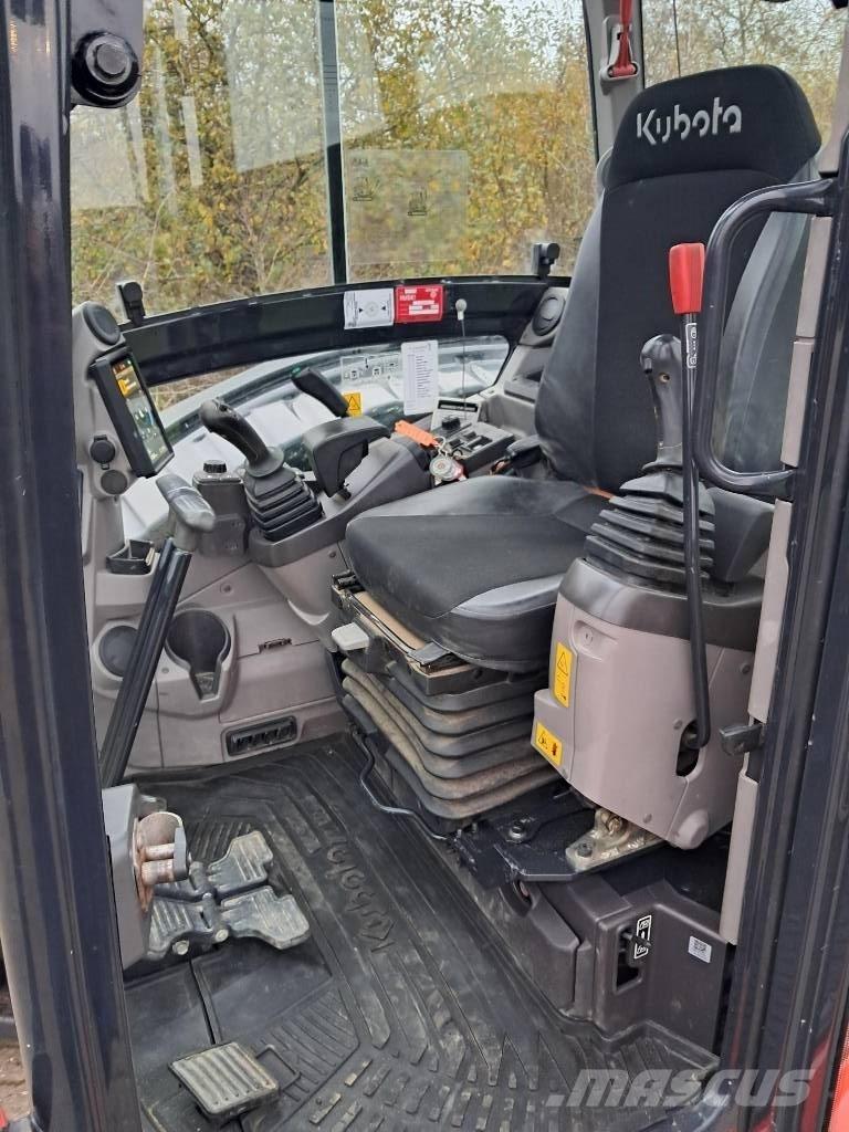 Kubota U 56-5 小型挖土機/掘鑿機<7t(小型挖掘機)