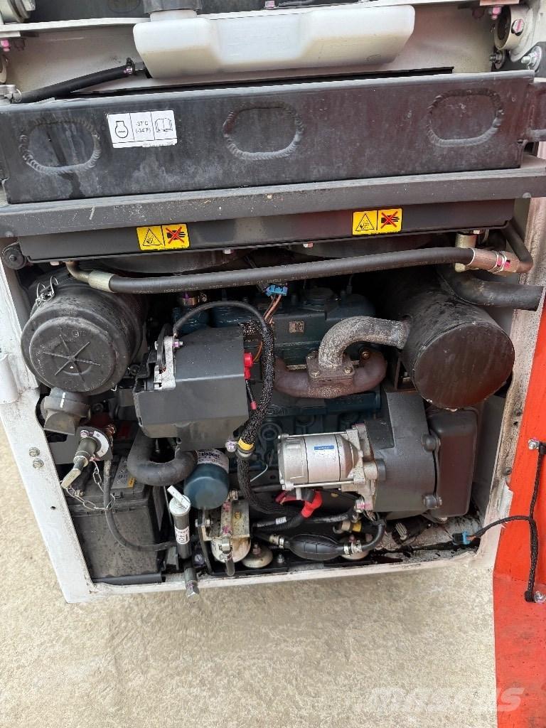 Bobcat S70 滑移轉向裝載機