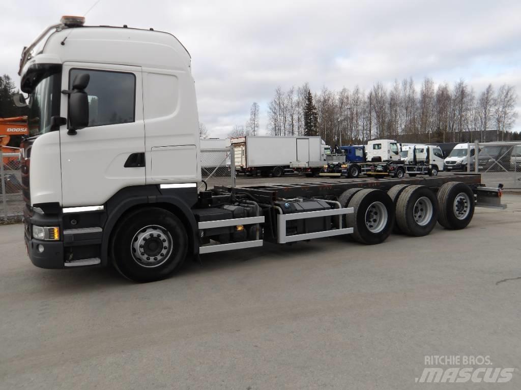 Scania R730 8x4 商用底盤車