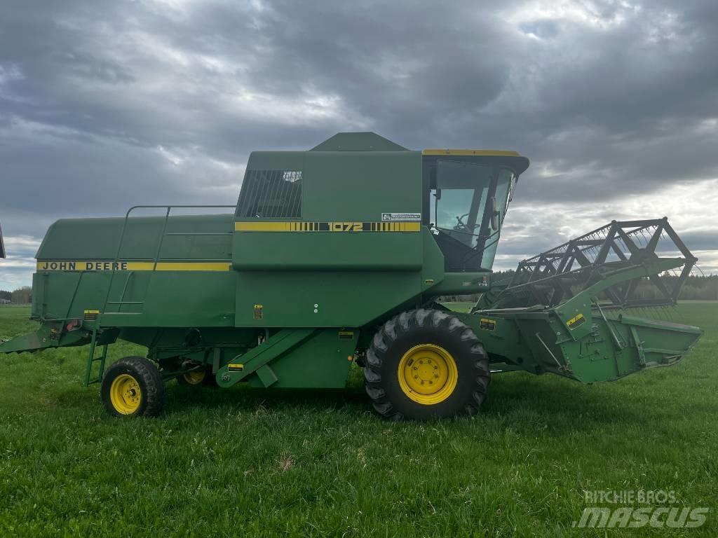 John Deere 1072 聯合收穫機