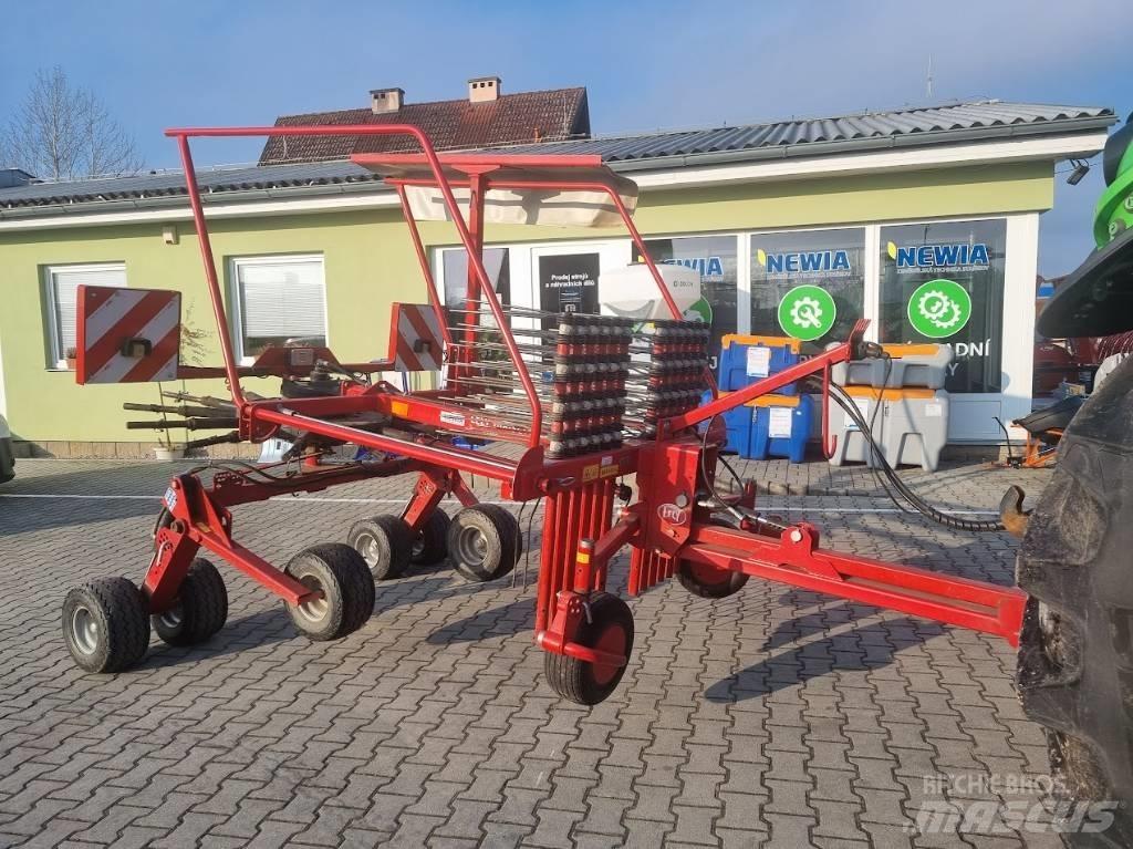 Lely Hibiscus 485 耙與翻草機