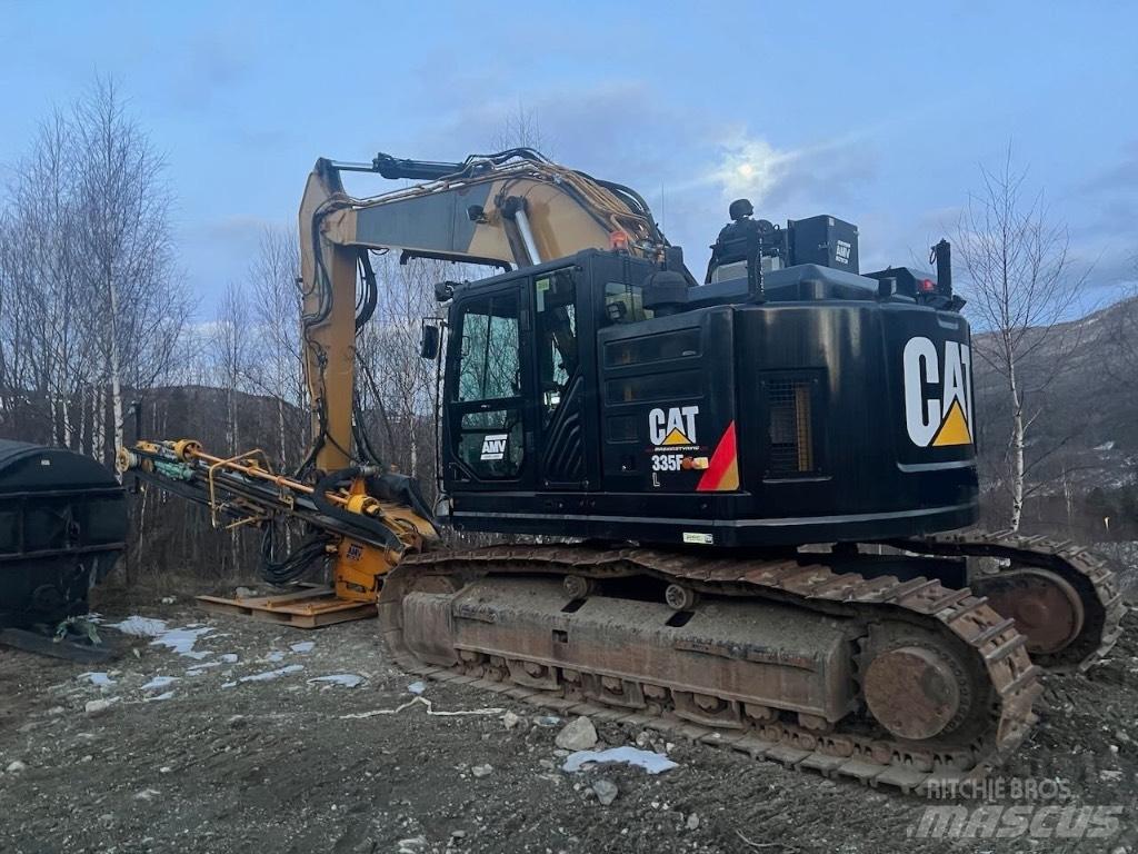 CAT 335 F L CR 鑽孔機