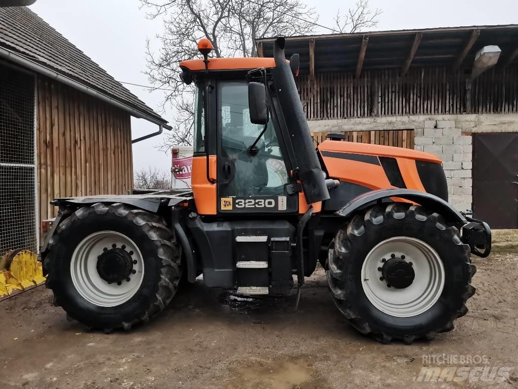 JCB Fastrac 3230 曳引機