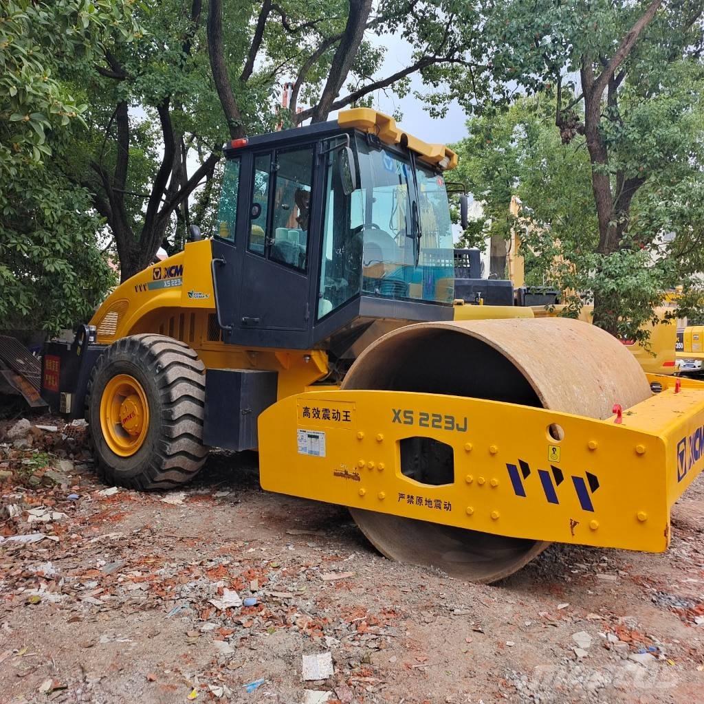 XCMG XS223J 單輪滾壓機