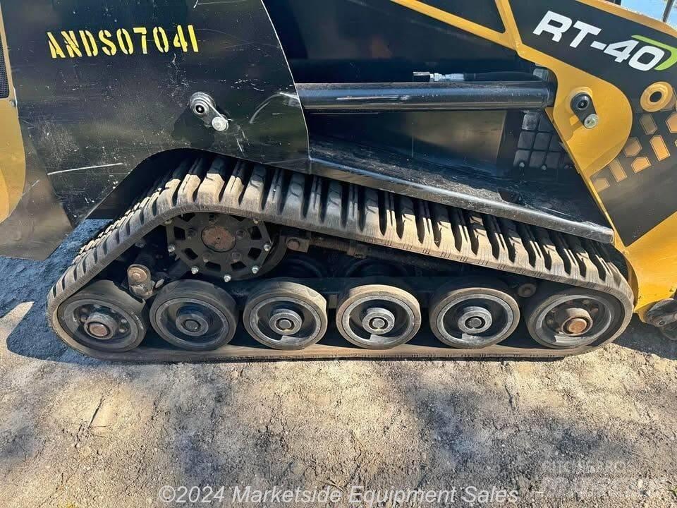 ASV RT 40 滑移轉向裝載機