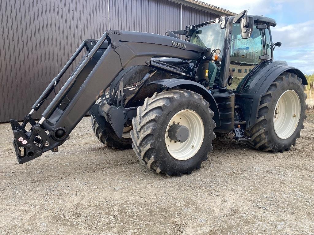 Valtra T254 V 曳引機