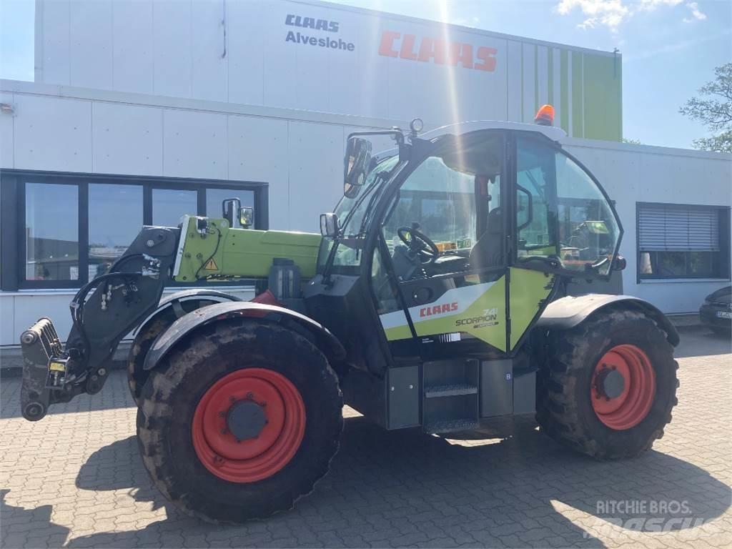 CLAAS Scorpion 741 伸縮臂操作車