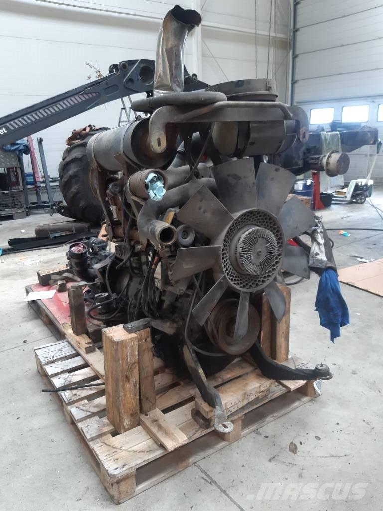 Valmet 901 收穫機