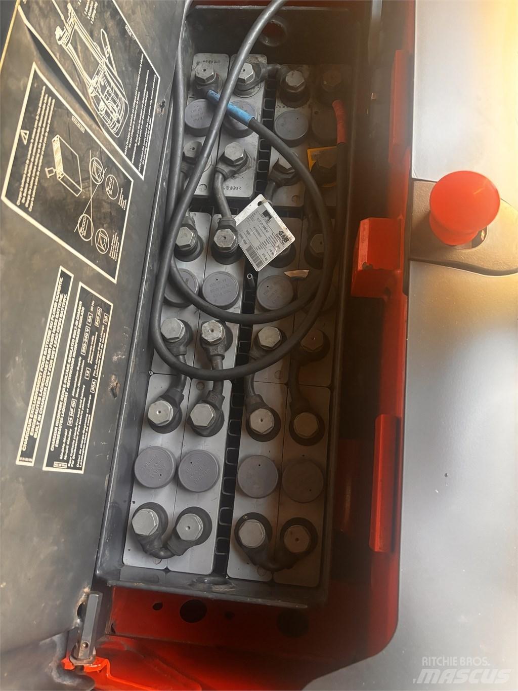 Linde L 16 行走控制式堆積機