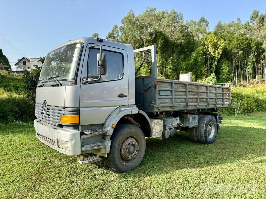Mercedes-Benz 1828 傾卸式卡車