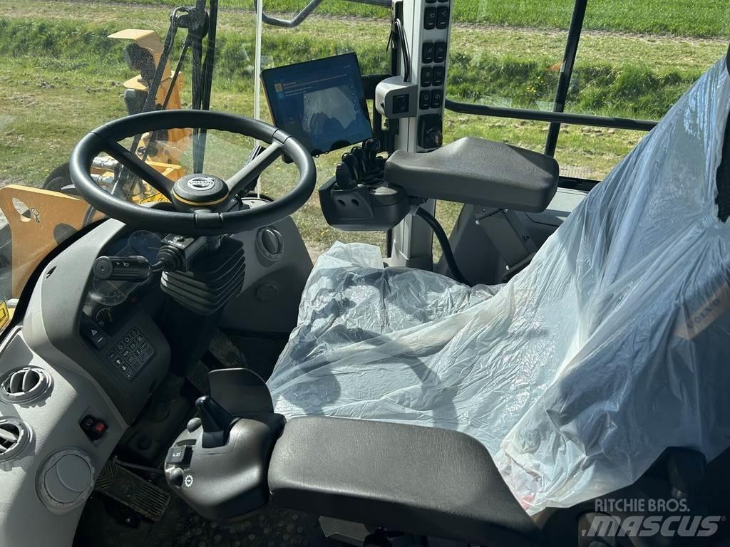Volvo L120H 輪胎式裝載機