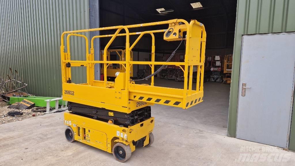 JCB S 1530 E 剪式升降機