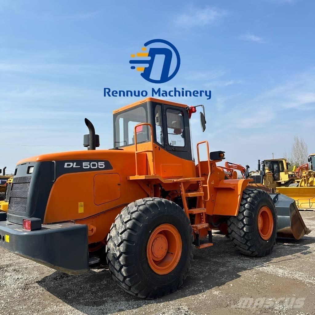 Doosan DL505 輪胎式裝載機