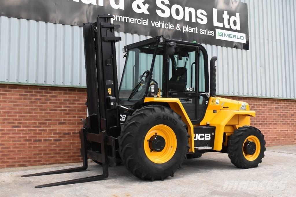 JCB 940 伸縮臂操作車