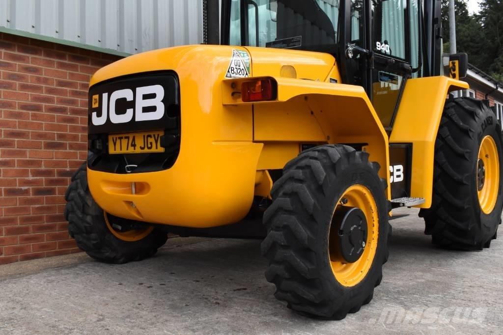 JCB 940 伸縮臂操作車