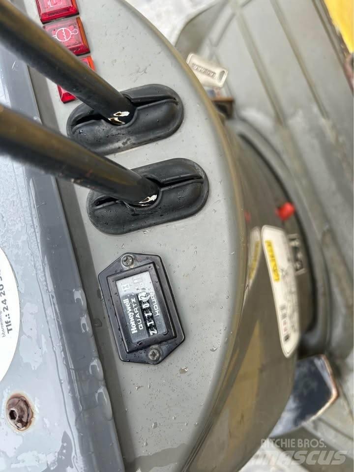 Yanmar Vio 12 小型挖土機/掘鑿機<7t(小型挖掘機)