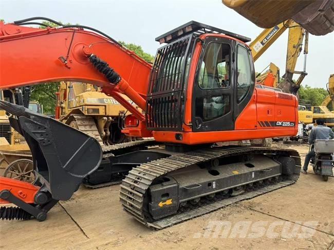 Doosan DX 225 LCA 履帶式 挖土機/掘鑿機/挖掘機