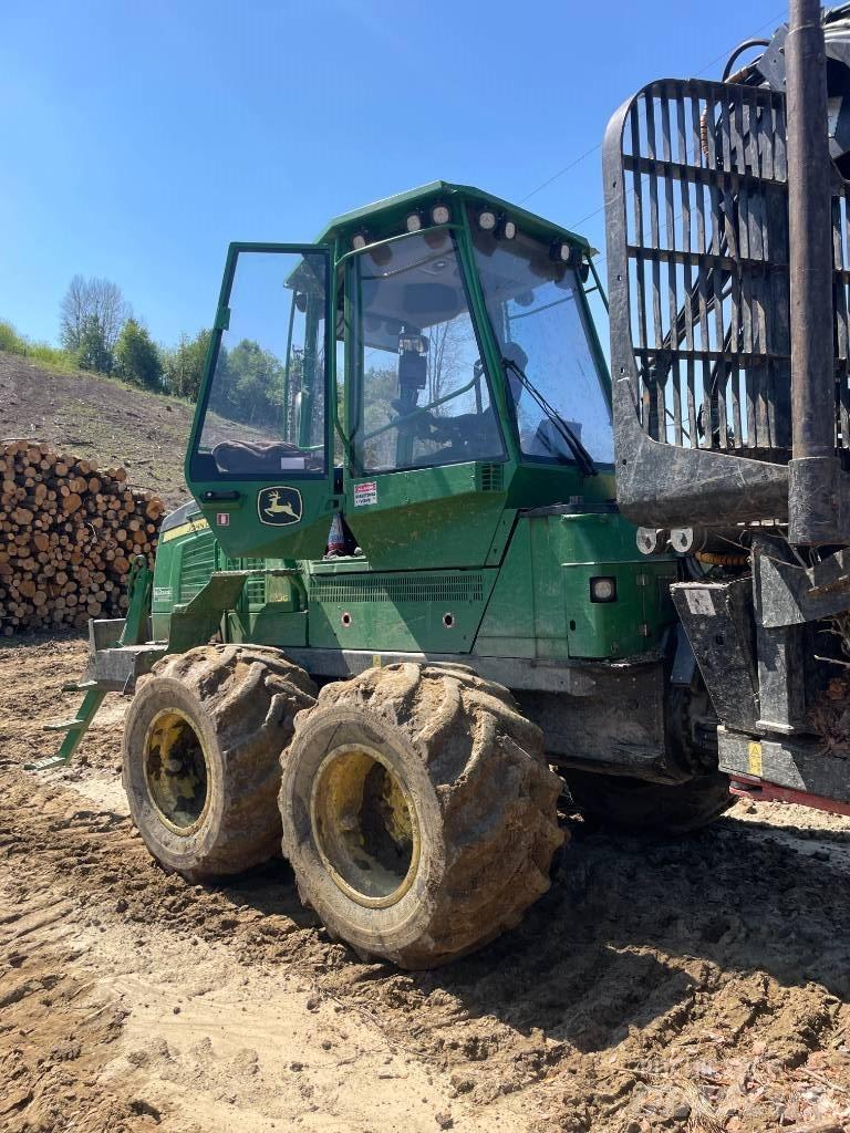 John Deere 1110G 集運機