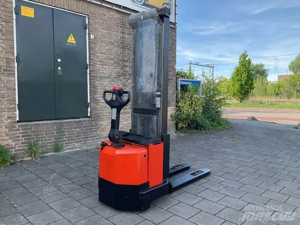 Toyota BT SWE120L 行走控制式堆積機