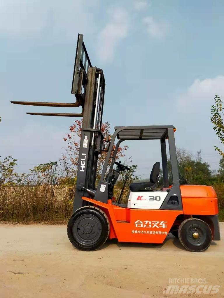 Heli CPCD 30 柴油卡車