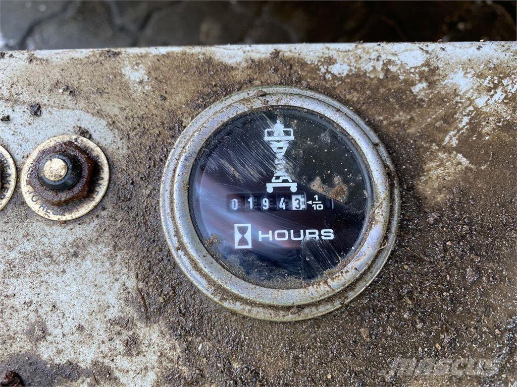 SkyJack SJ3219 剪式升降機