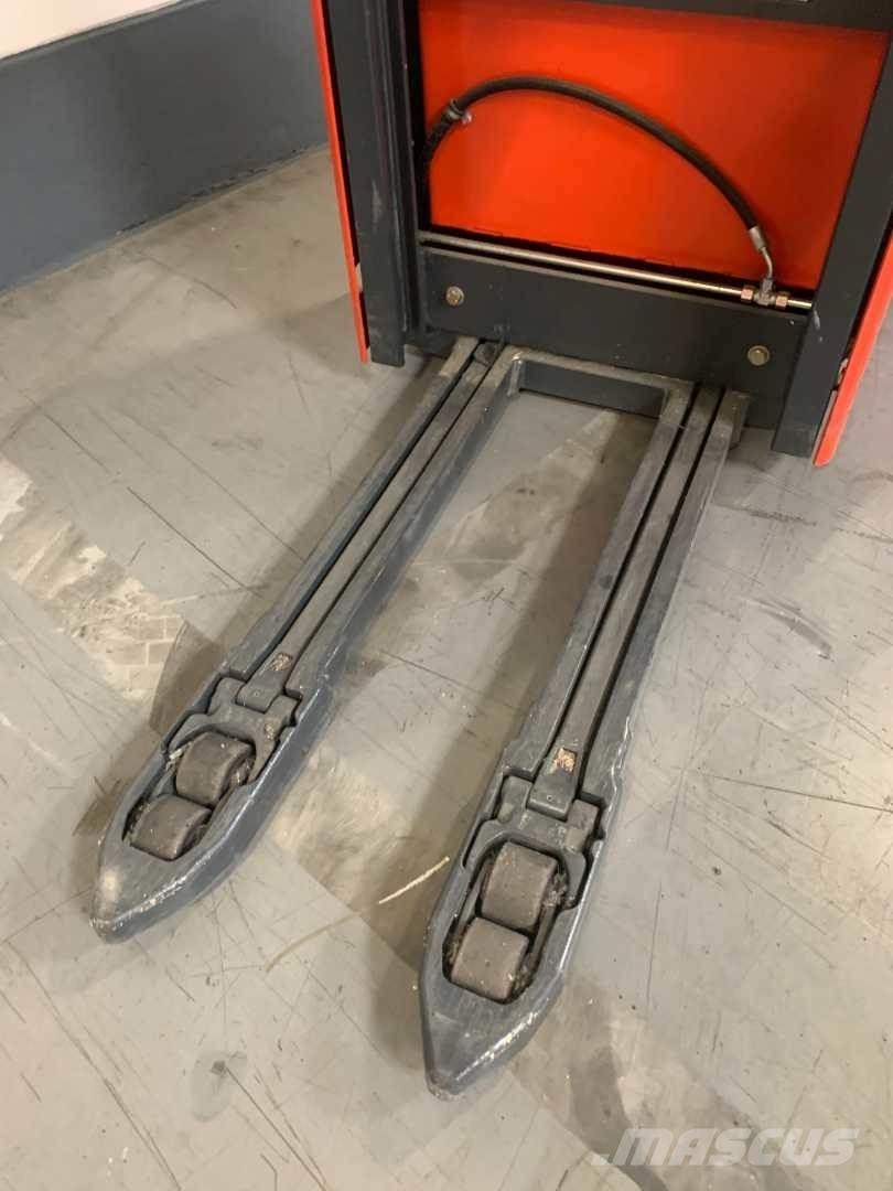 Linde L12I 行走控制式堆積機