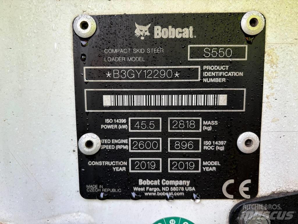 Bobcat S550 滑移轉向裝載機
