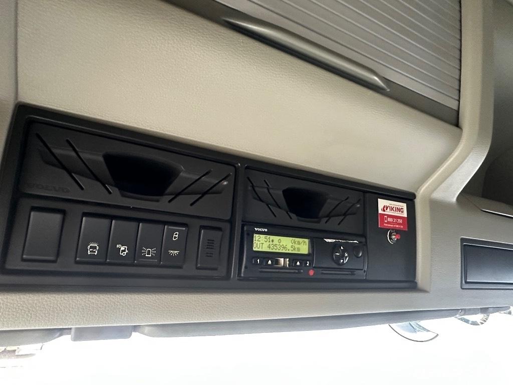 Volvo FMX 540 6x2*4 吊鉤式起重車