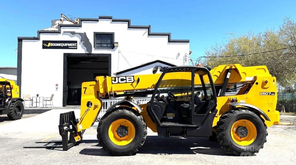 JCB 507-42 伸縮臂操作車