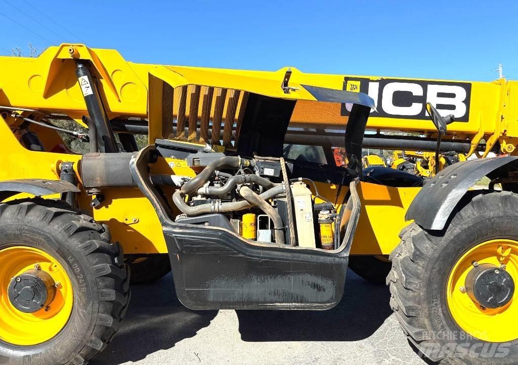 JCB 507-42 伸縮臂操作車