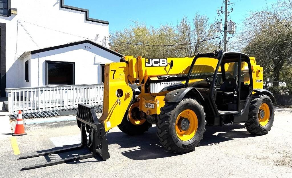 JCB 507-42 伸縮臂操作車