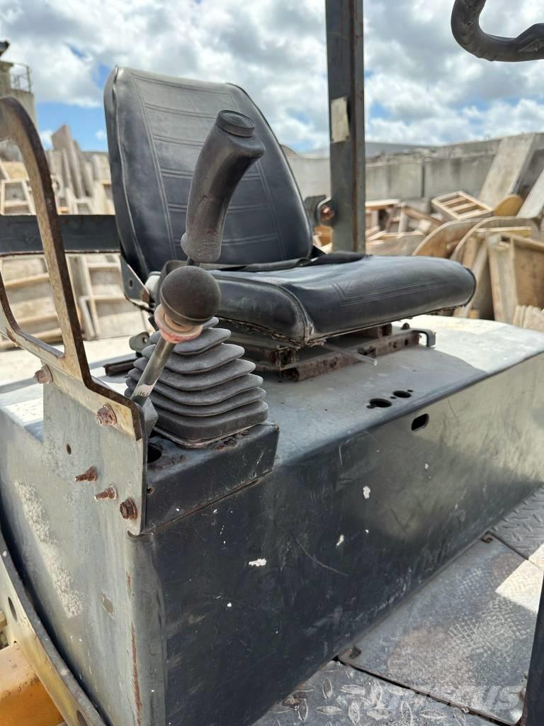 Bomag BW 120 AD-3 雙輪滾壓機