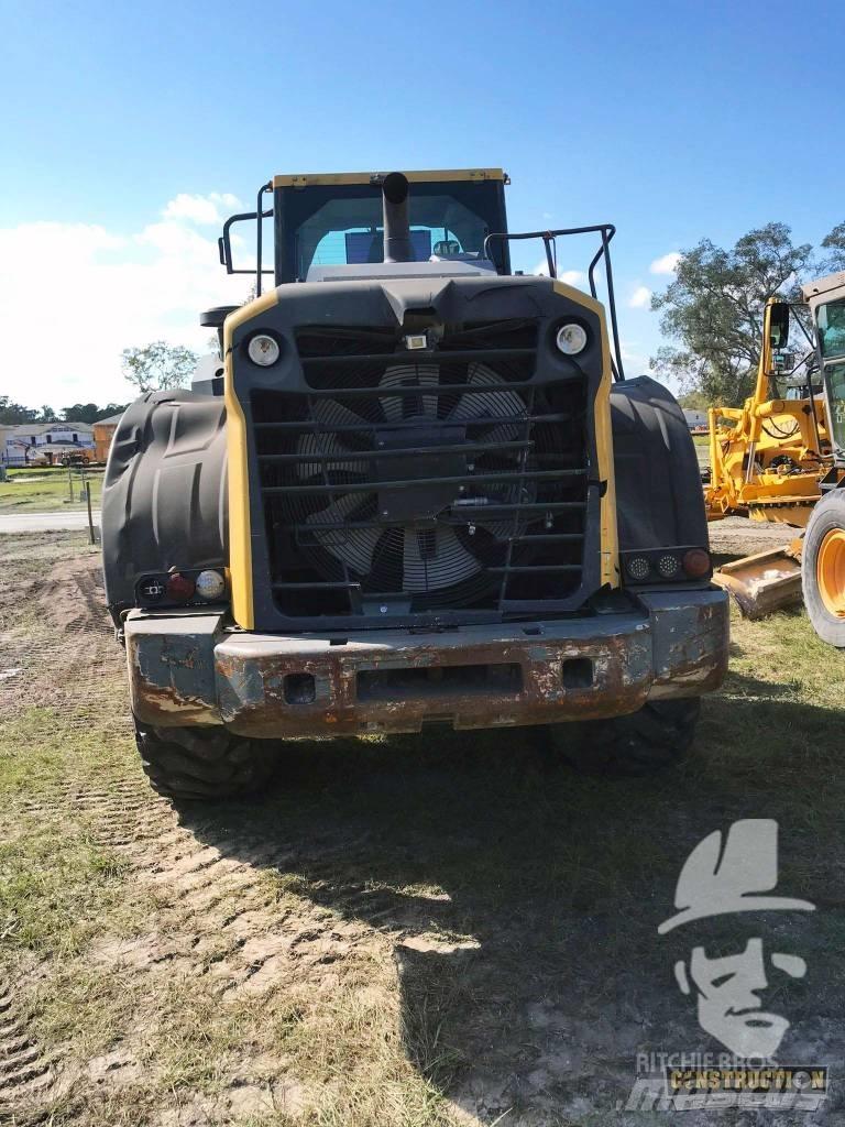 Komatsu WA380 輪胎式裝載機