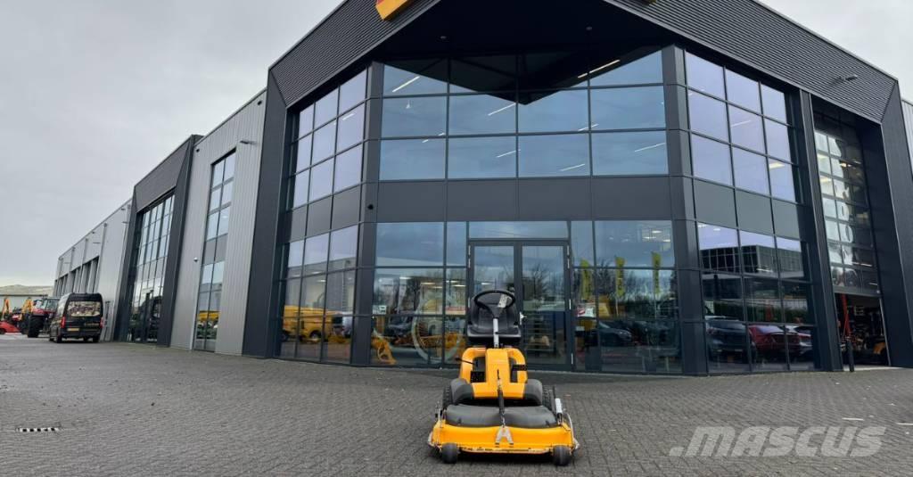 Stiga Villa 騎乘式割草機