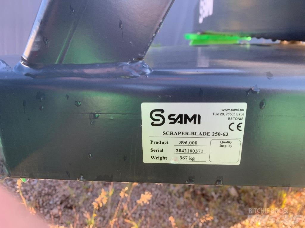 Sami 250-63 刮路機
