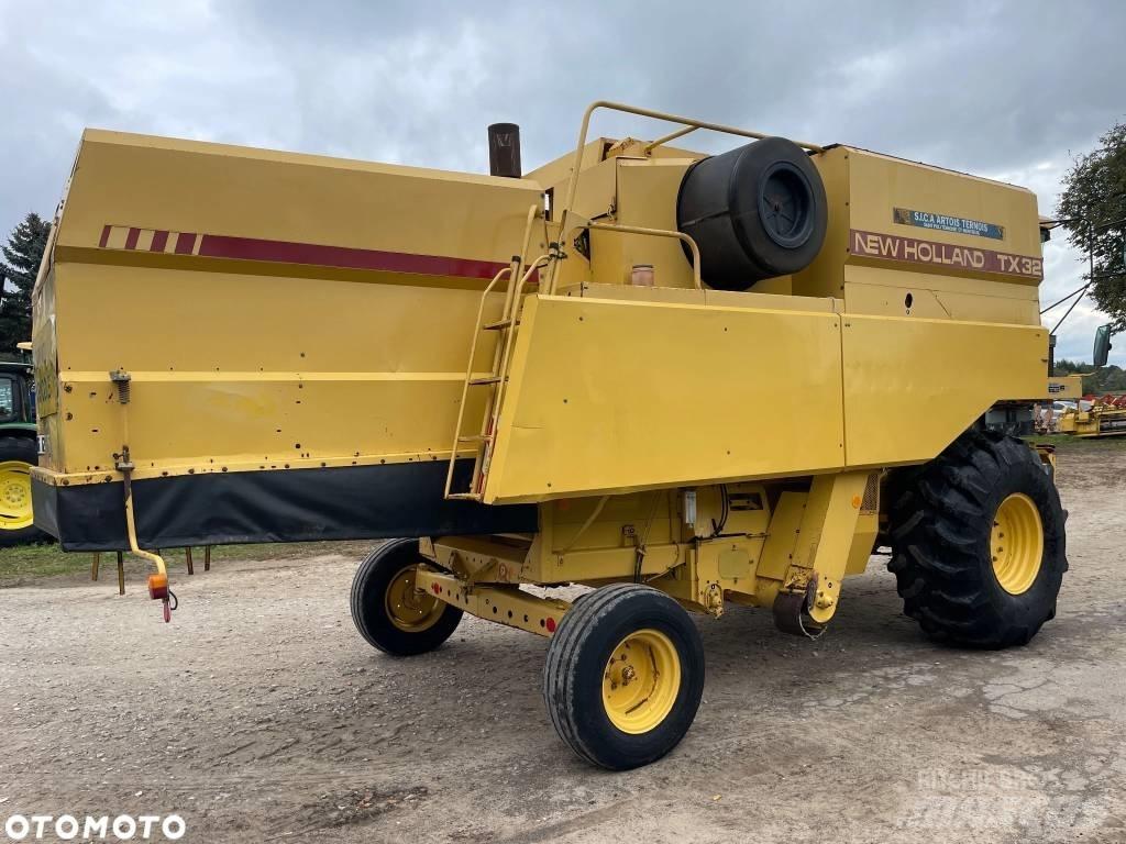New Holland TX 32 聯合收穫機