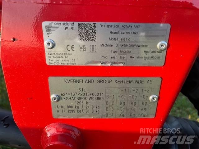 Kverneland 9584C 堆草機