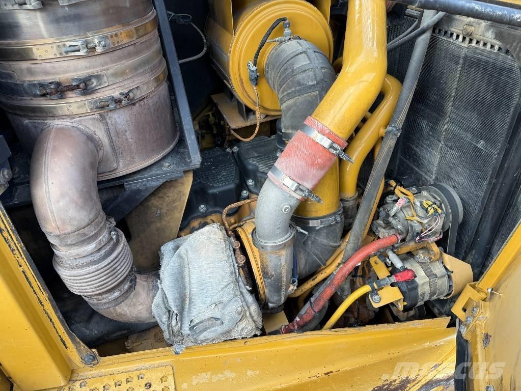 CAT D 8 T LGP 履帶推土機