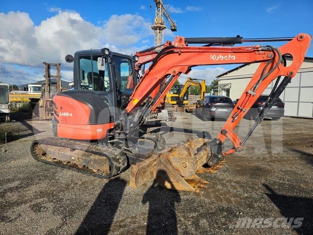 Kubota U 48-4 小型挖土機/掘鑿機<7t(小型挖掘機)