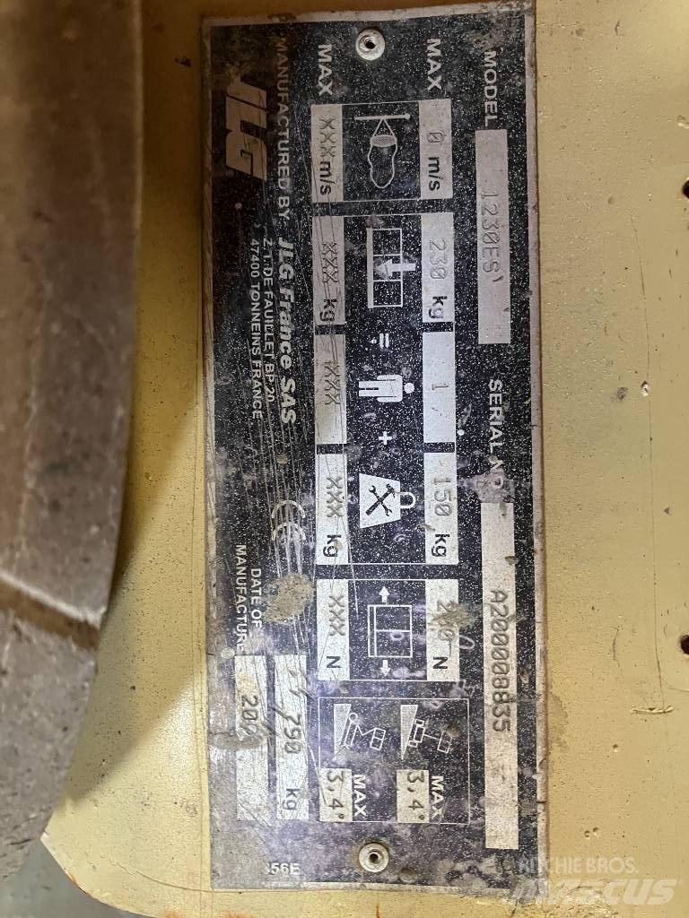 JLG 1230 ES 垂直升降工作台