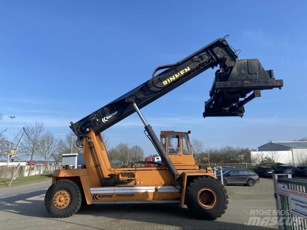Kalmar DC4560RC4 前伸型堆積機