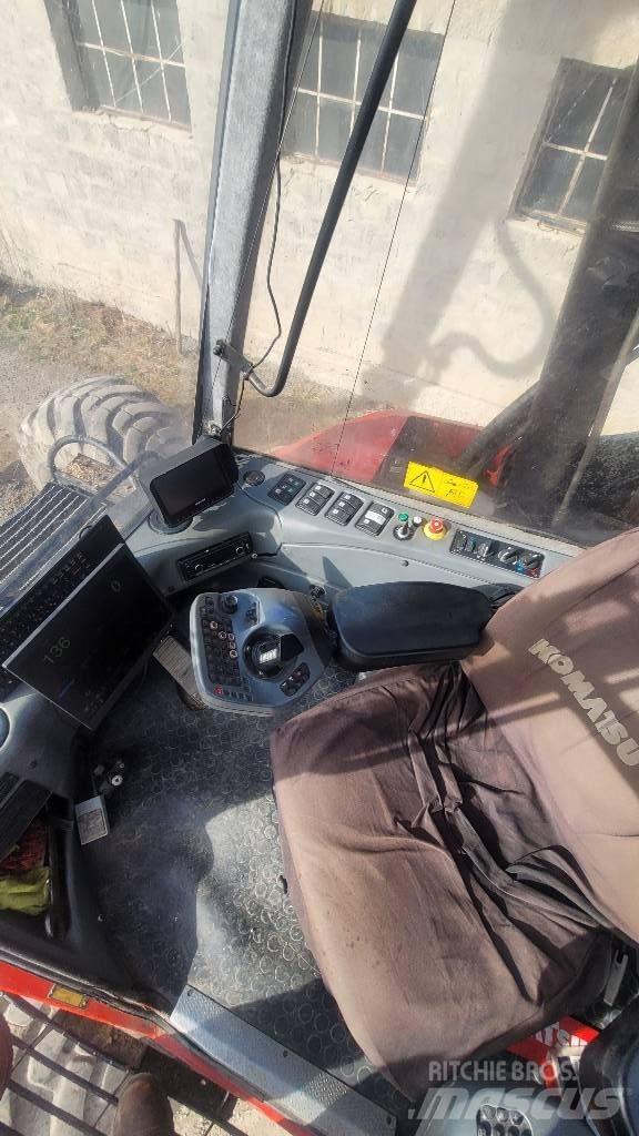 Komatsu 941.1 收穫機