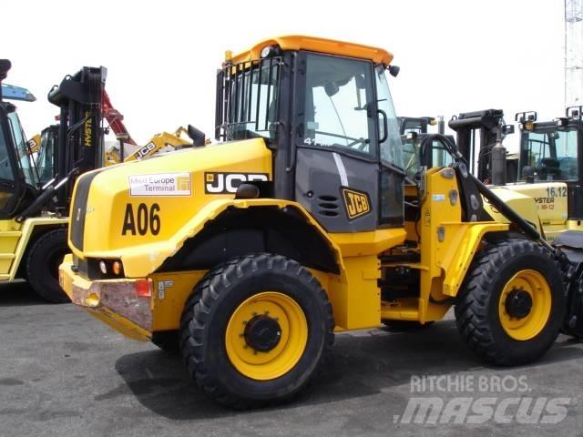 JCB 411 HT 輪胎式裝載機