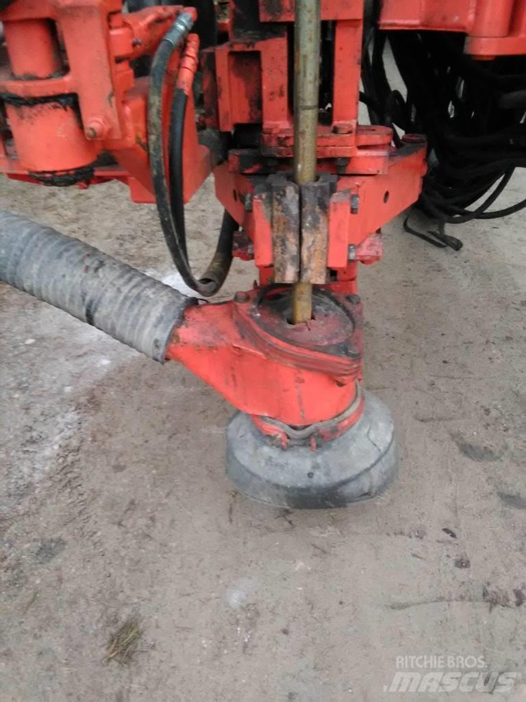 Tamrock Dhat 500 鑽孔機
