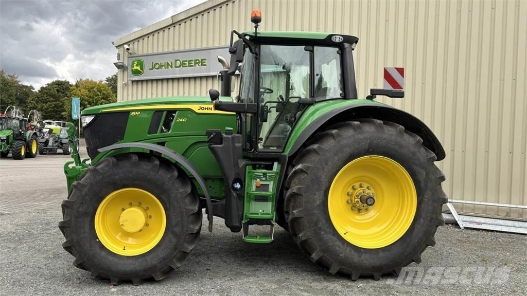 John Deere 6M 240 曳引機
