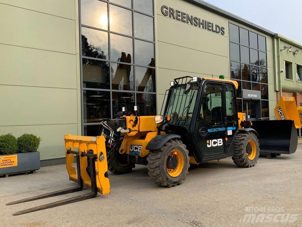 JCB 525-60 E 伸縮臂操作車